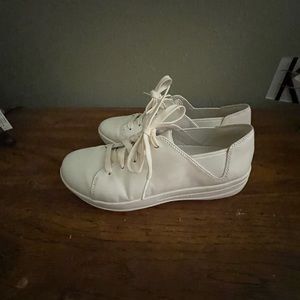 Fitflop white athletic shoes